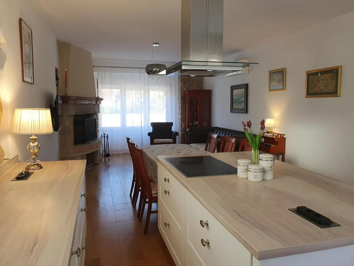 Apartment Nina Rab Town