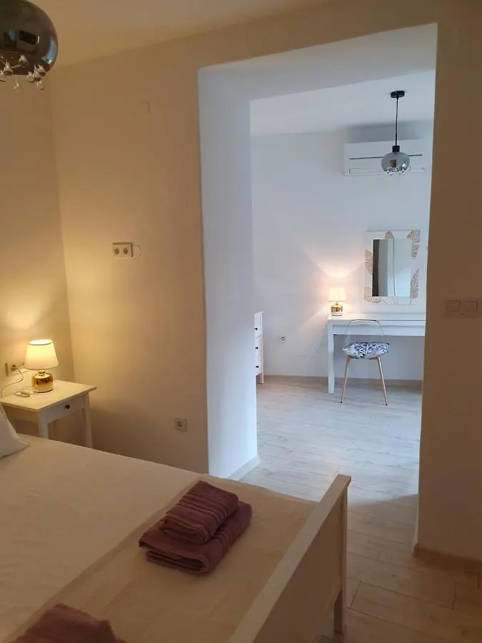 Apartment Nina Rab Town
