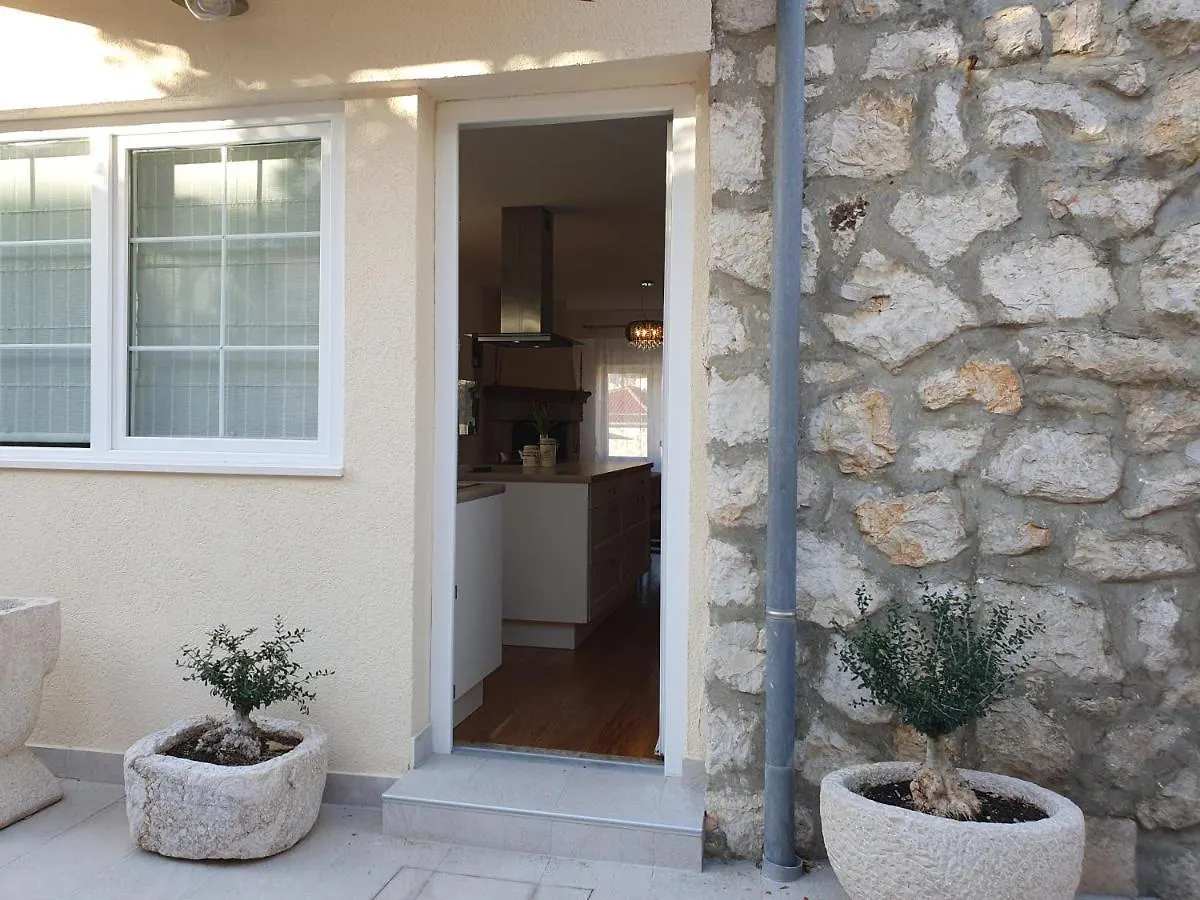 Apartment Nina Rab Town 0*,  Croatia